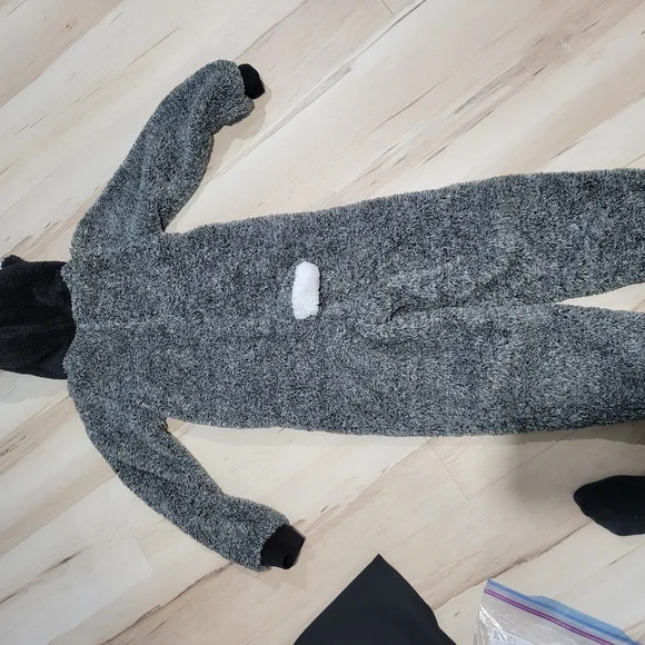 Cozy Penguin Kids One Piece - Gray - Picture 3 of 4